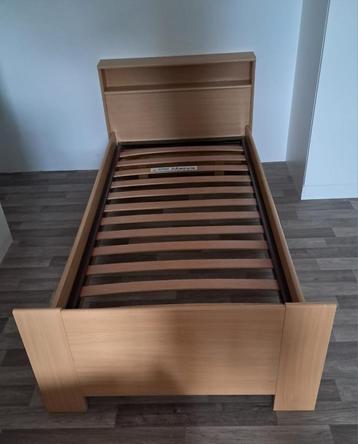 Eenpersoonsbed beschikbaar voor biedingen