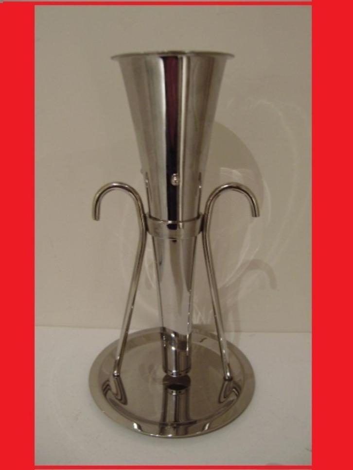 Rode wijn decanter in chroomstaal met "beluchtings" systeem., Verzamelen, Wijnen, Nieuw, Rode wijn, Ophalen