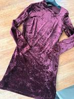 Robe en velours, Vêtements | Femmes, Robes, Rouge, Taille 38/40 (M), Enlèvement ou Envoi, Comme neuf