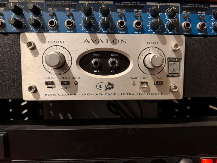 Avalon Design U5 DI box, Muziek en Instrumenten, Versterkers | Bas en Gitaar, Zo goed als nieuw, Basgitaar, Ophalen