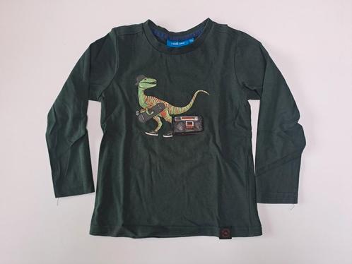 Mt 104 Donkergroene T-shirt lange mouwen dino met skateboard, Kinderen en Baby's, Kinderkleding | Maat 104, Zo goed als nieuw