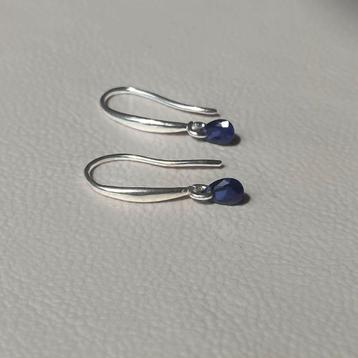 Oorbellen saffier edelsteen 925 zilver beschikbaar voor biedingen