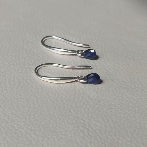 Oorbellen saffier edelsteen 925 zilver, Handtassen en Accessoires, Oorbellen, Nieuw, Hangers, Zilver, Blauw, Met edelsteen, Ophalen of Verzenden