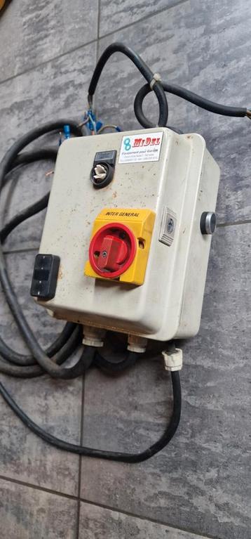 coffret electrique pont elevateur.  beschikbaar voor biedingen
