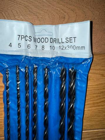 Hout boor set beschikbaar voor biedingen