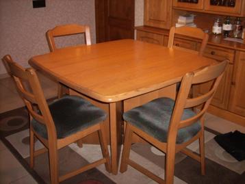 table avec 4 chaises, Maison & Meubles, Tables | Tables à manger, Enlèvement ou Envoi