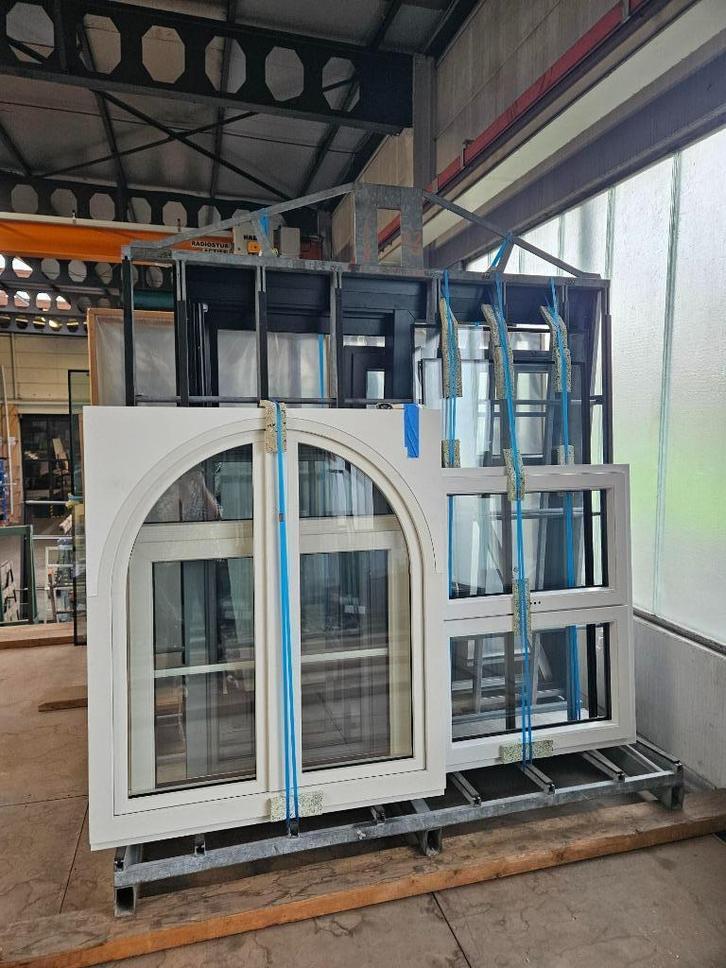 PVC ramen schuifraam deur te koop - toonzaalmodel, Doe-het-zelf en Bouw, Glas en Ramen, Nieuw, Ophalen