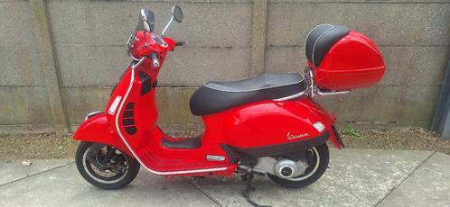Vespa GTS 300, Motoren, Motoren | Piaggio, Particulier, Scooter, 12 t/m 35 kW, 1 cilinder, Minimaal motorrijbewijs A2, Sportuitlaat