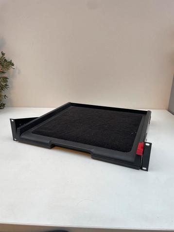 19” rack lade met klittenband beschikbaar voor biedingen