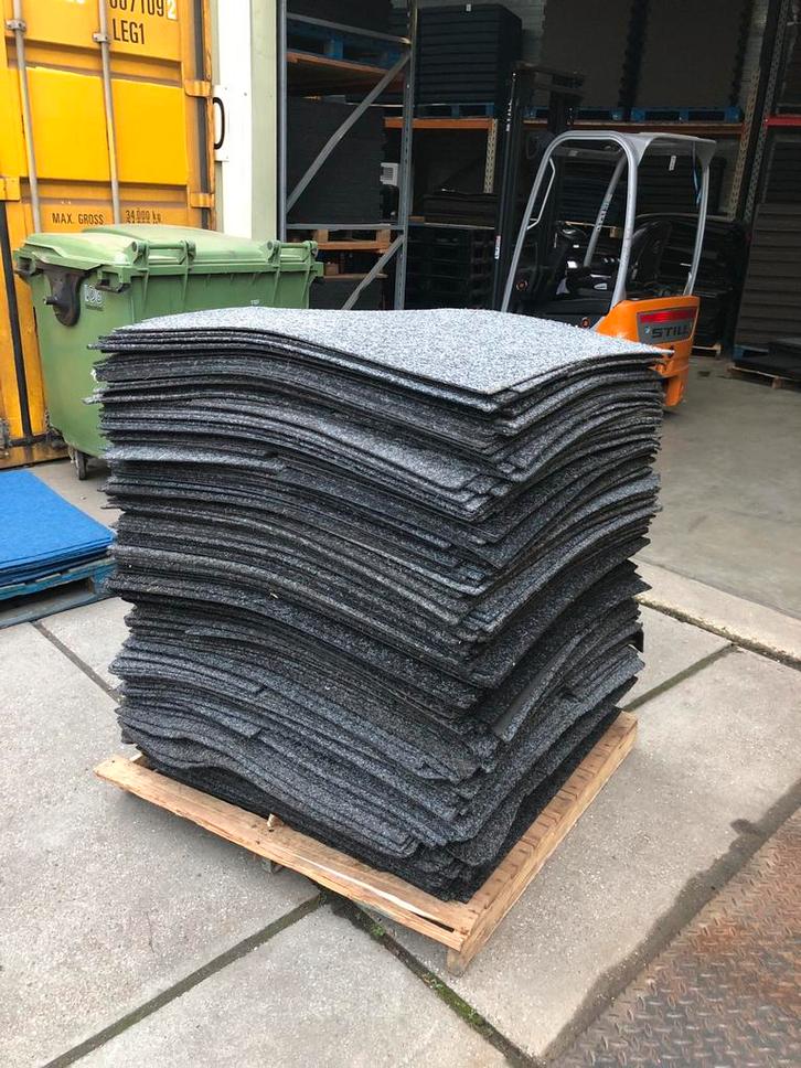 Groot Lot tapijttegel Project tapijt Tegeltapijt, Huis en Inrichting, Stoffering | Tapijten en Vloerkleden, Gebruikt, Wit, Crème