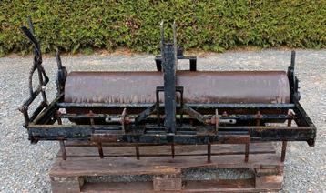 Pinnen EG met rol 1m30  beschikbaar voor biedingen