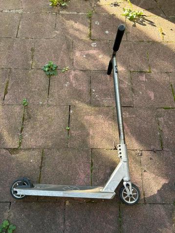 Trotinette freestyle native beschikbaar voor biedingen