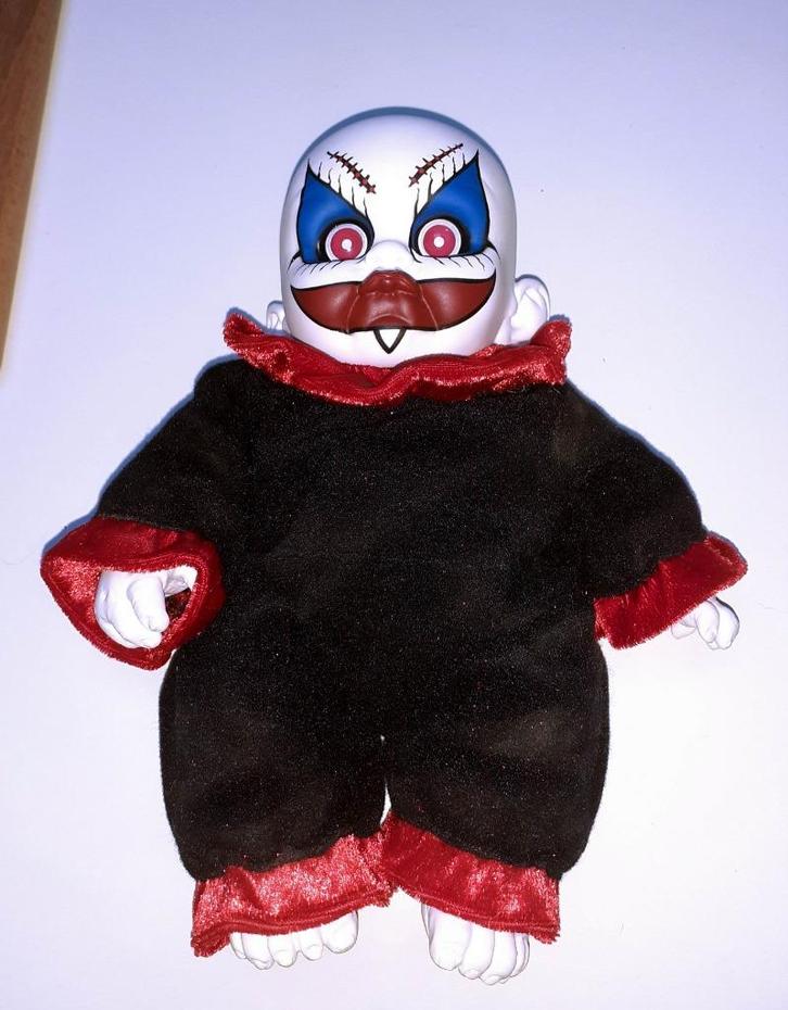 decoratie zeldzame vintage Living Dead Doll Schitzo, Verzamelen, Poppen, Nieuw, Babypop, Verzenden