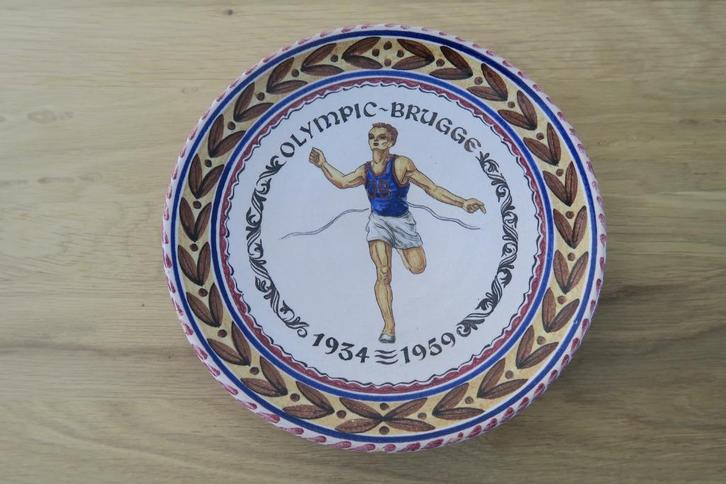 Athlétisme Olympic Brugge 1959 assiette Perignem Jan Kellner, Antiek en Kunst, Antiek | Keramiek en Aardewerk, Ophalen of Verzenden