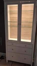 IKEA matwitte vitrinekast, Huis en Inrichting, Kasten | Vitrinekasten, Ophalen, Gebruikt, Glas, 50 tot 100 cm
