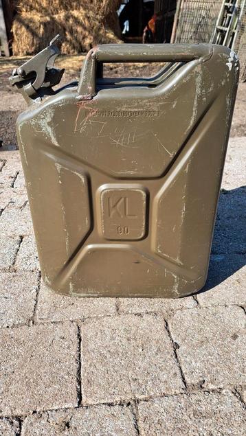 Metalen jerrycan, Enlèvement