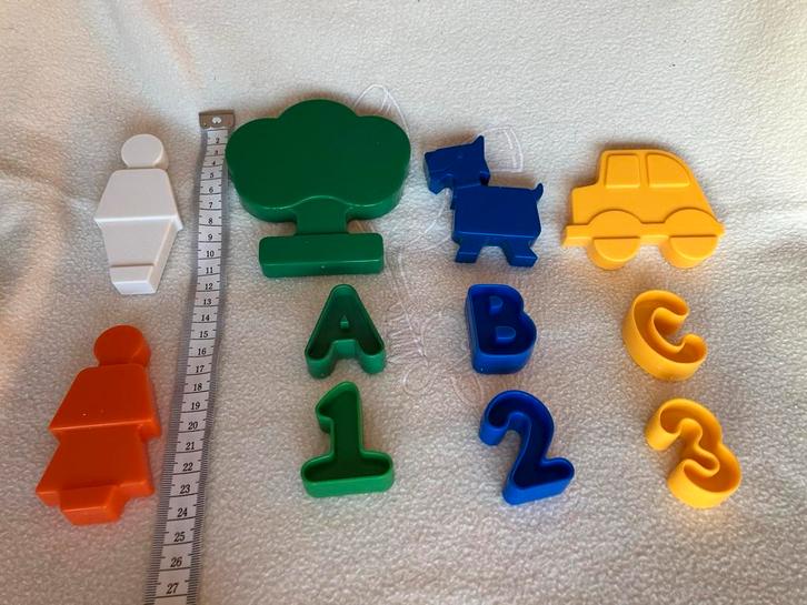 Chico 11 pieces Lettres & chiffres, fille garçon, chien auto, Enfants & Bébés, Jouets | Blocs de construction, Neuf, Autres marques