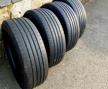 4 pneus été Continental PremiumContact 215/55-18 beschikbaar voor biedingen