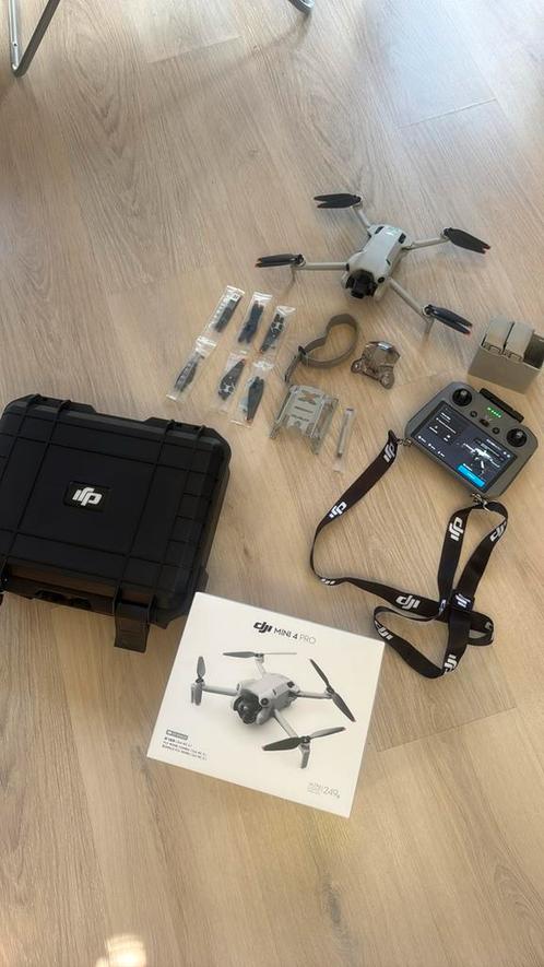 DJI Mini 4 Pro Fly More Combo (RC 2), Audio, Tv en Foto, Drones, Nieuw, Ophalen