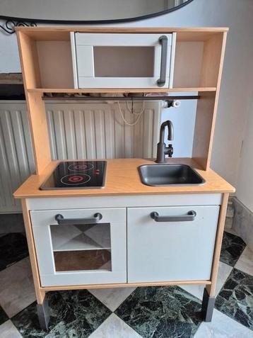 Speelgoedkeuken beschikbaar voor biedingen