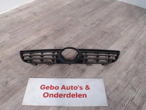 GRILLE Volkswagen Polo IV (9N1 / 2/3) (01-2001/12-2012), Auto-onderdelen, Carrosserie, Volkswagen, Gebruikt