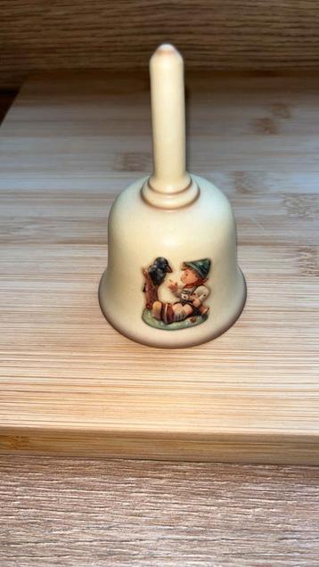 Hummel bel beschikbaar voor biedingen