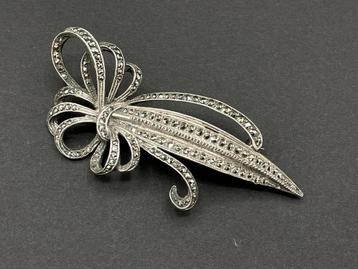 Massief zilver broche met markasiet beschikbaar voor biedingen
