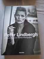 Fotoboek peter lindbergh A different vision on fashion photo, Boeken, Kunst en Cultuur | Fotografie en Design, Fotografen, Taschen