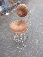 MOOI DAMES SIER STOELTJE, Huis en Inrichting, Stoelen, Vintage, Ophalen of Verzenden, Metaal, Eén