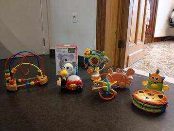 Set baby speelgoed tot 1 a 1,5 jaar beschikbaar voor biedingen