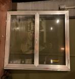 Aluminium raam, met slot, Doe-het-zelf en Bouw, Raamkozijnen en Schuifdeuren, Gebruikt, Ophalen of Verzenden, Aluminium