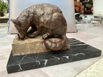 Bronzen beeld van een vos op marmeren voet, Antiek en Kunst, Ophalen, Brons