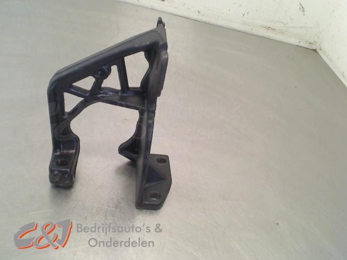 Motorsteun van een Renault Trafic, Auto-onderdelen, Ophanging en Onderstel, Renault, Gebruikt, 3 maanden garantie, Ophalen of Verzenden