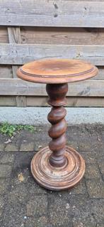 Plantenstaander, Enlèvement