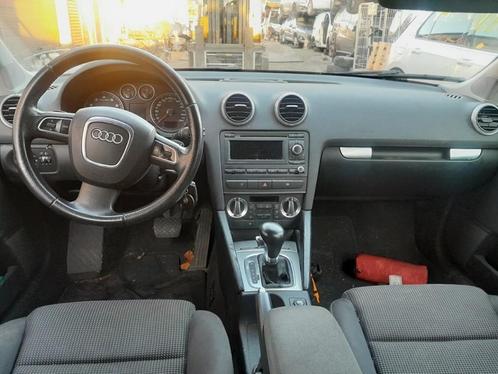 RADIO Audi A3 Sportback (8PA) (01-2004/03-2013) (8P0057152F), Auto-onderdelen, Overige Auto-onderdelen, Audi, Gebruikt