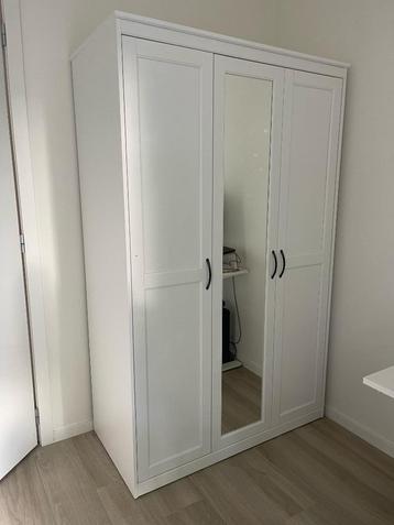 IKEA Songesand kledingkast beschikbaar voor biedingen