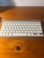 Apple toetsenbord draadloos, Computers en Software, Ophalen, Zo goed als nieuw, Draadloos