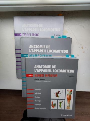 Livres d'anatomie + thérapie manuelle beschikbaar voor biedingen