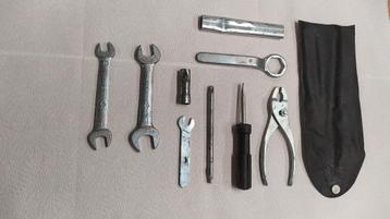 Suzuki gereedschapsset voor motorfietsen beschikbaar voor biedingen