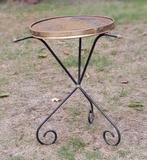 Oud bijzet tafeltje...ijzer., Huis en Inrichting, Woonaccessoires | Zuilen en Pilaren, Ophalen, Gebruikt