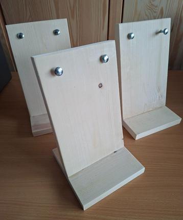 Houten staander Scheurkalender  beschikbaar voor biedingen