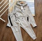 Nike tech gris, Kleding | Heren, Sportkleding, Ophalen of Verzenden, Zo goed als nieuw, Grijs