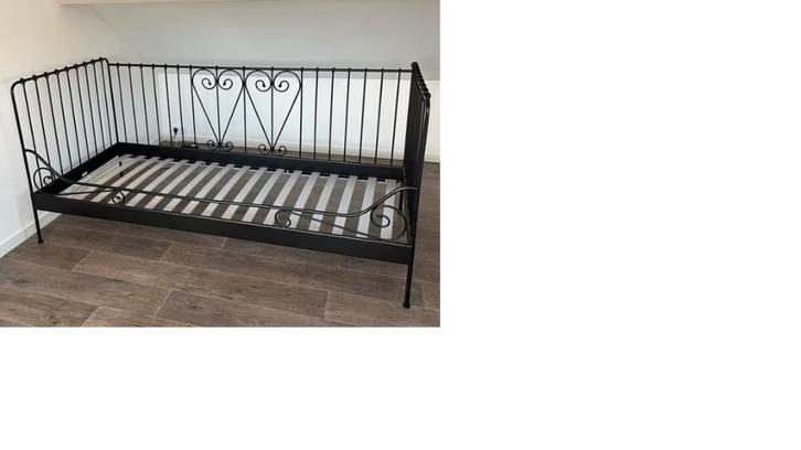 Lit simple en métal noir Ikea Meldal neuf complet, Maison & Meubles, Chambre à coucher | Lits, Neuf, Noir, Enlèvement