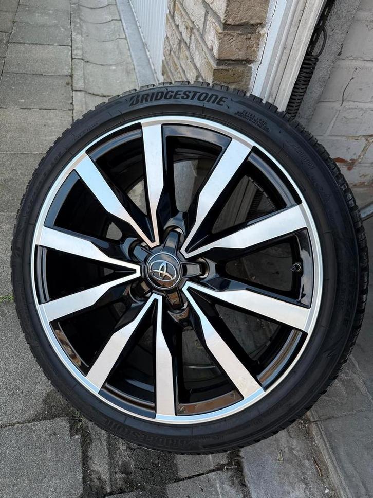 velgen Toyota Corolla en Auris 18 inch GR limited editie, Auto-onderdelen, Banden en Velgen, Banden en Velgen, Winterbanden, 18 inch