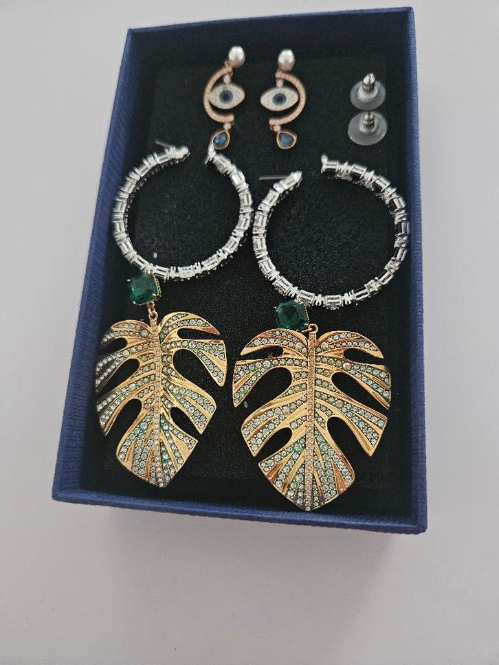 Oorbellen Swarovski, Handtassen en Accessoires, Oorbellen, Zo goed als nieuw, Hangers, Ophalen