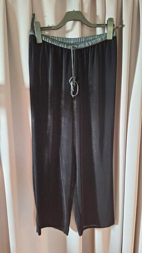 Broek Marks en Spencer zwart maat 42 met lint., Kleding | Dames, Broeken en Pantalons, Zo goed als nieuw, Maat 42/44 (L), Zwart
