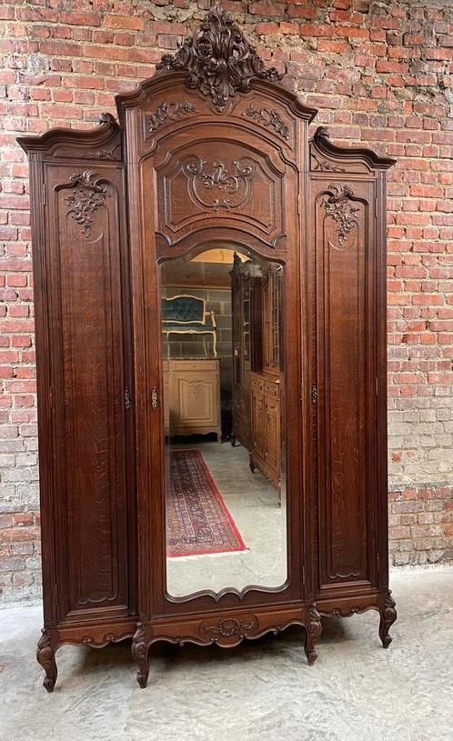 Franse antieke kast met spiegel – Elegant houtsnijwerk, Antiek en Kunst, Antiek | Overige Antiek, Ophalen