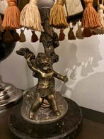 Antieke tafellamp, Enlèvement