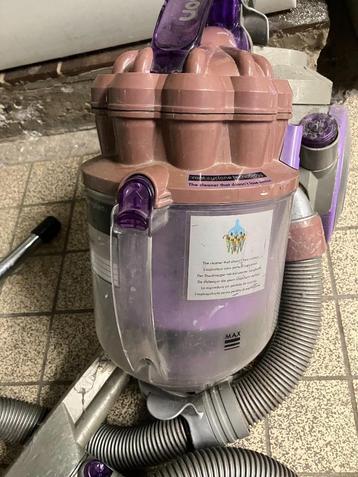 Dyson DC08 Animalpro+accessoires beschikbaar voor biedingen