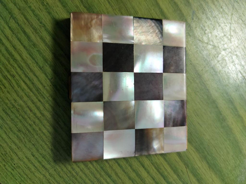 boîte à poudre ancienne, Enlèvement ou Envoi